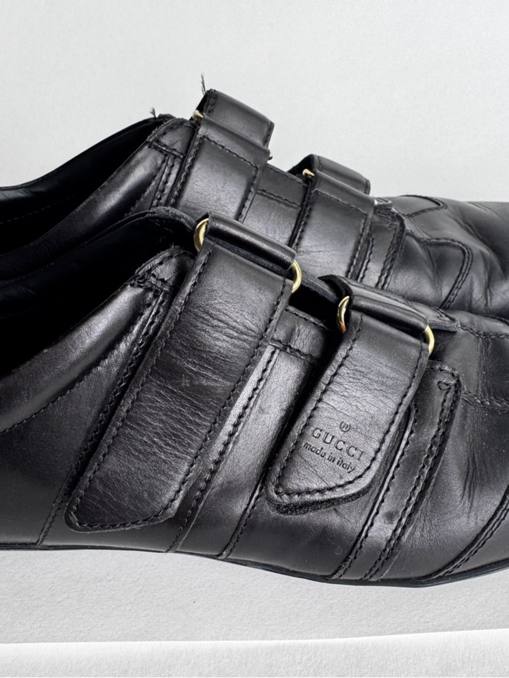 Vintage Gucci Black Leather Triple Velcro Strap Sneaker Gold Hardware 10B - Picture 3 of 13
